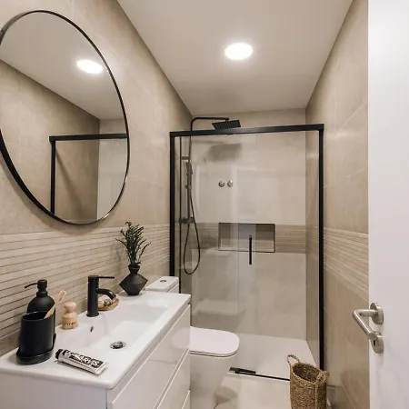 アパート Sost - 2 Bedrooms And Shared Rooftop In Alcantara リスボン