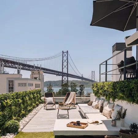 Apartment Sost - 2 Bedrooms And Shared Rooftop In Alcantara