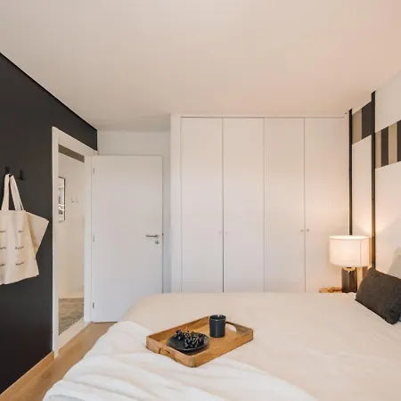 アパート Sost - 2 Bedrooms And Shared Rooftop In Alcantara *