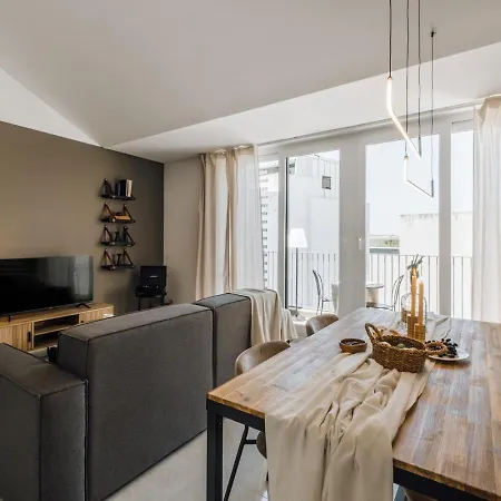 Sost - 2 Bedrooms And Shared Rooftop In Alcantara * Lissabon