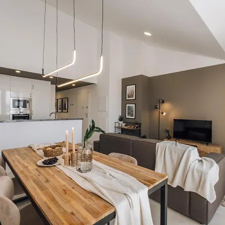 Sost - 2 Bedrooms And Shared Rooftop In Alcantara * Lisbon
